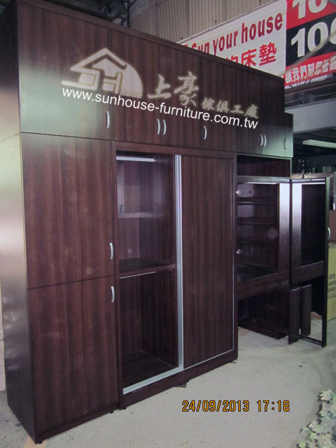 1309國華街吳先生訂製衣櫃結合化妝台