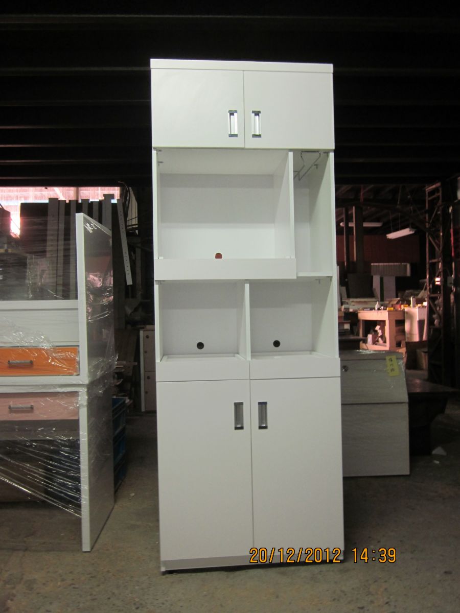 安南區林小姐訂製的白色電器櫃W2.5尺D1.3尺7尺