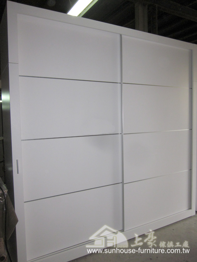 1412-6德興路吳先生訂製8尺白色衣櫥