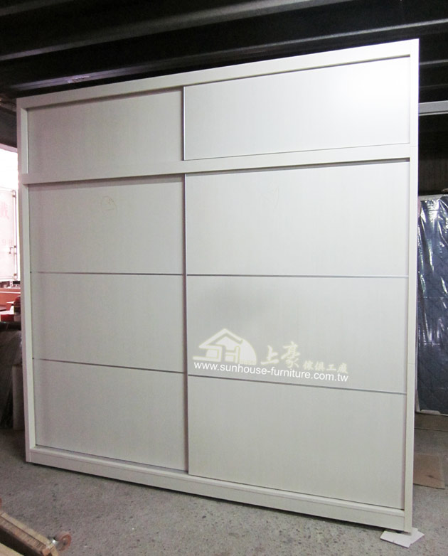 1501-8龍埔街馬先生訂製8尺衣櫃