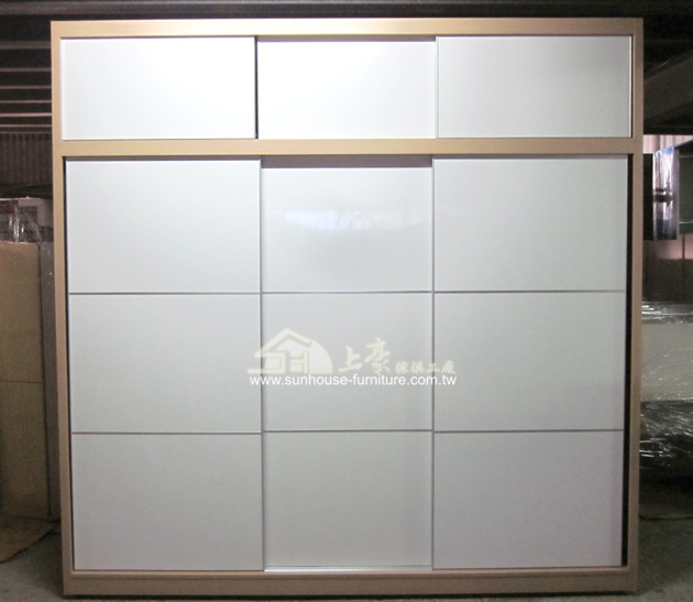 1506-1大同路吳先生訂製8尺亮白門衣櫃
