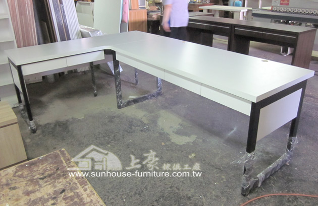 1506-2台北李先生訂製鐵腳L型書桌